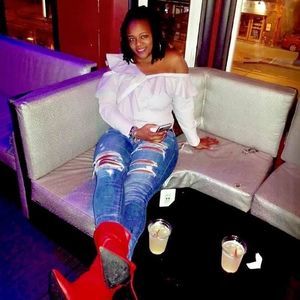 Meet your Posher, Courtney